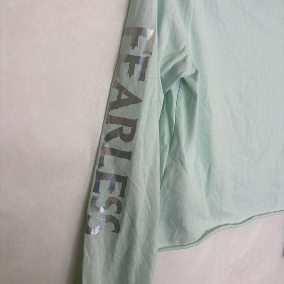 5/$25 Abercrombie kids frozen long sleeve tee 9/10 - Picture 3 of 4